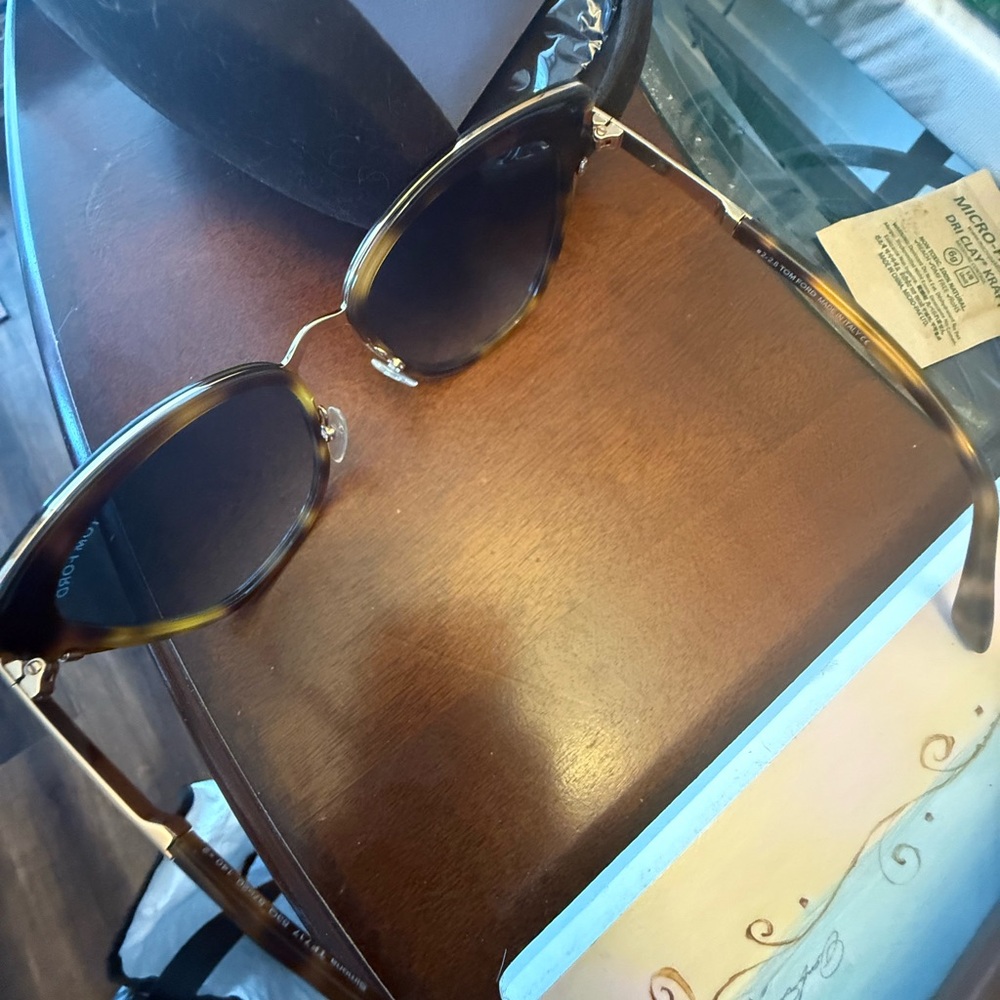Tom Ford Tortoise Shell Sunglasses - Picture 5 of 11